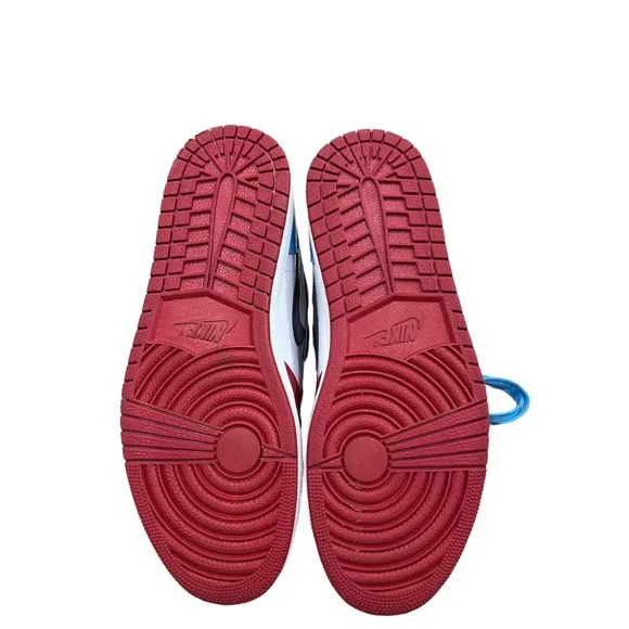 Air Jordan 1 Retro High OG Fearless (Size 12) - Picture 4 of 5